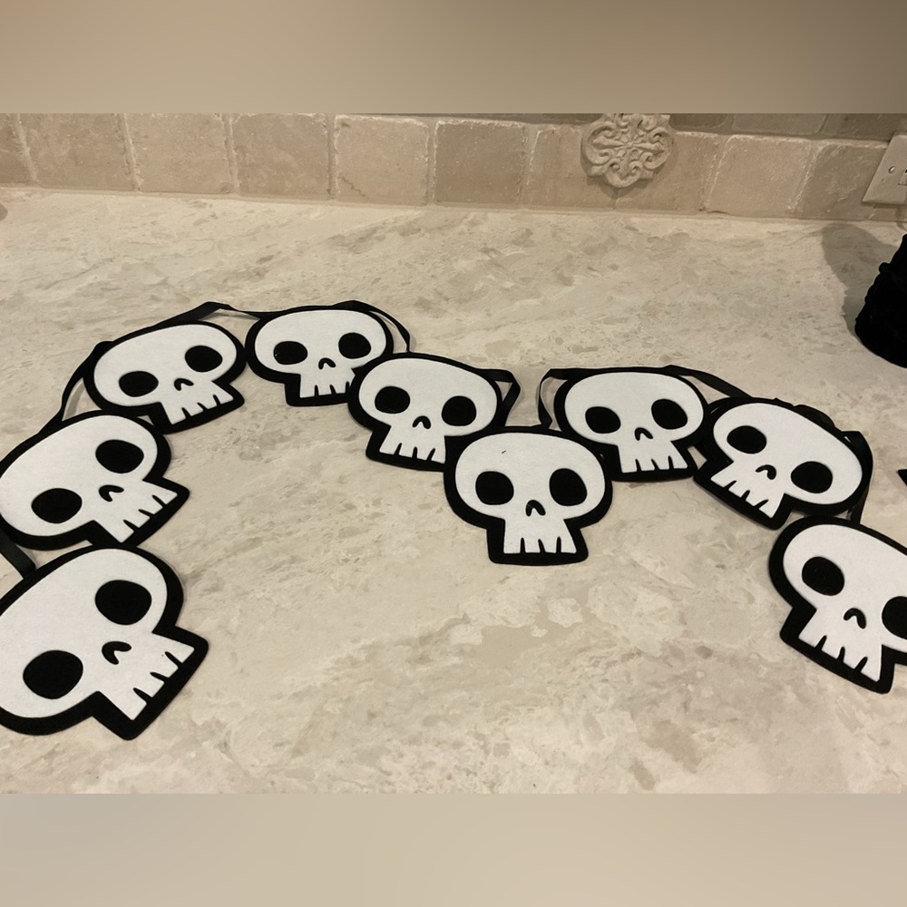 Skull Felt Garland Decoration
